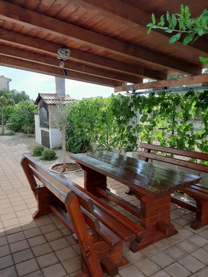 Apartment Maslina Біоград-на-Мору Екстер'єр фото